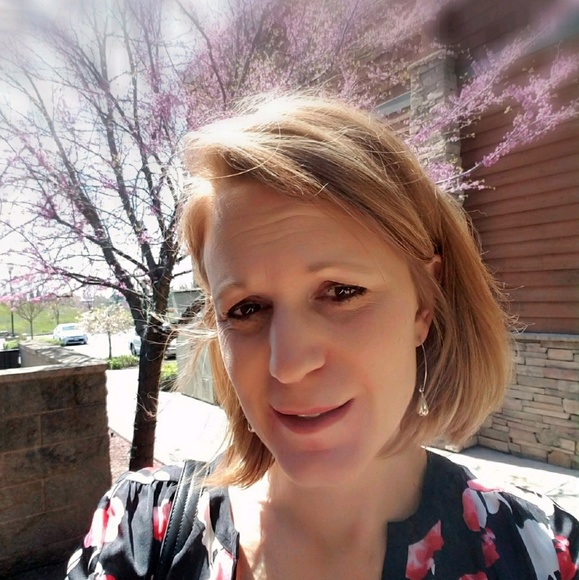 Profile Picture of Kelly Krasner (@kkrasner76) on Poshmark