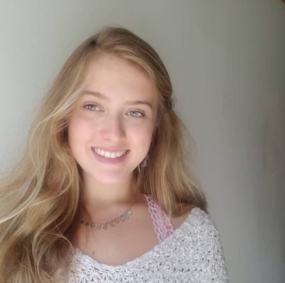 Profile Picture of Mackenzie Stauble (@kenzie_l_s) on Poshmark