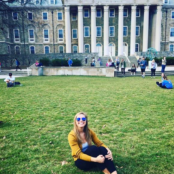 Profile Picture of Leah Udzinski (@leahudzinski) on Poshmark