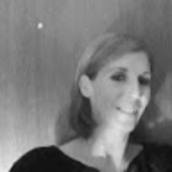 Profile Picture of Tonya Neff (@tonyaneff887) on Poshmark