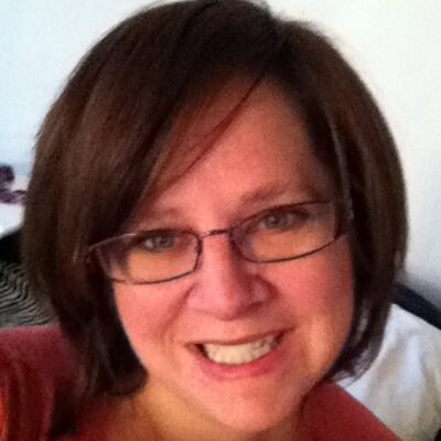 Profile Picture of Mary Crowe (@Myrt13) on Twitter