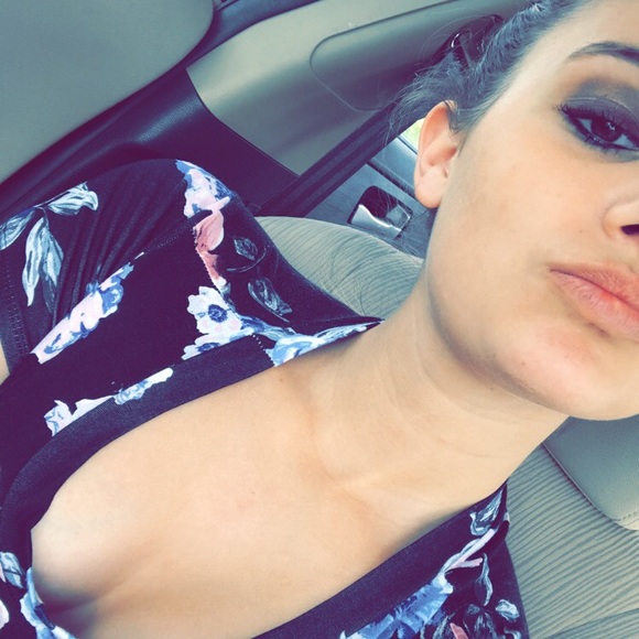 Profile Picture of Ashley Kriewald (@akriewald) on Poshmark