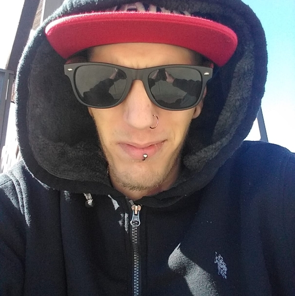 Profile Picture of Cody Fox (@codynlfox91) on Poshmark