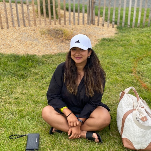 Profile Picture of Carmen Pocon (@carmenpocon) on Poshmark