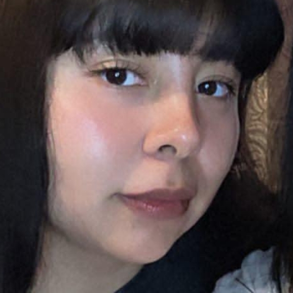 Profile Picture of Cante Cante (@licha2023) on Poshmark