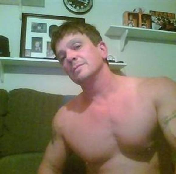Profile Picture of Justin Solomon (@gfvtndziabeirdn) on Poshmark