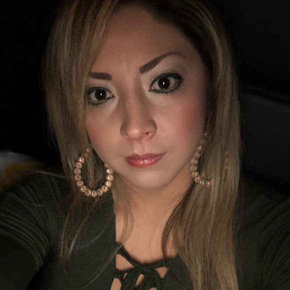 Profile Picture of Crystal Ramsey (@kiddos_99) on Poshmark