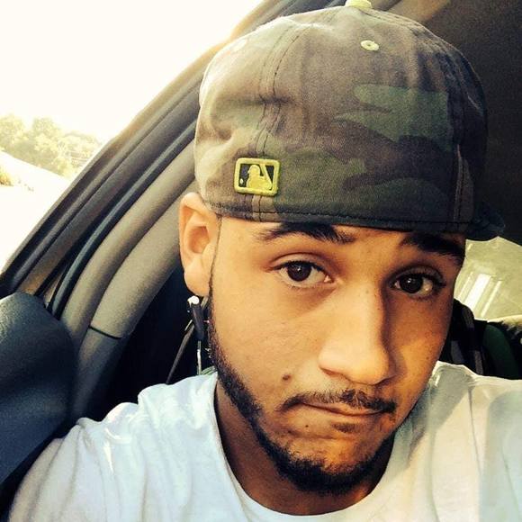 Profile Picture of Jesse Rohe (@jesserohe) on Poshmark