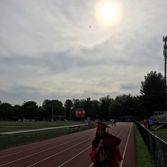 Profile Picture of Rabia Feroze (@rabiaferoze18) on Poshmark