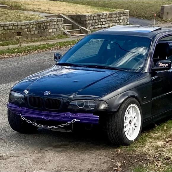 Profile Picture of Mink Mink (@mink1741) on Poshmark