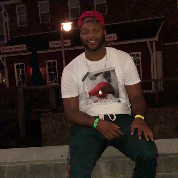 Profile Picture of Richard Calloway (@saucey_rich) on Poshmark