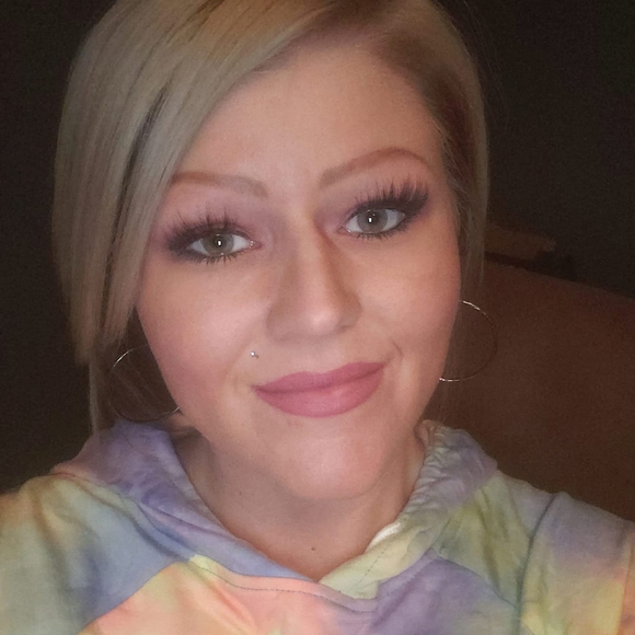 Profile Picture of Alisha Mccullouch (@amccullouch) on Poshmark