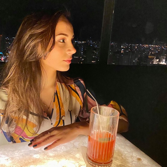 Profile Picture of Rafaela Lopes (@rlopess) on Poshmark