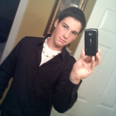 Profile Picture of Aaron Pickett (@Da_Real_aaaron) on Twitter