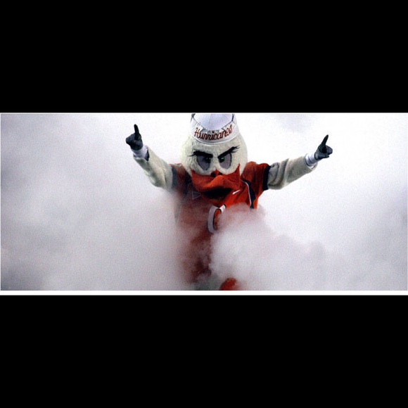 Mairim Isasi - Poshmark Profile Picture of Mairim Isasi (@mi2768) on Poshmark