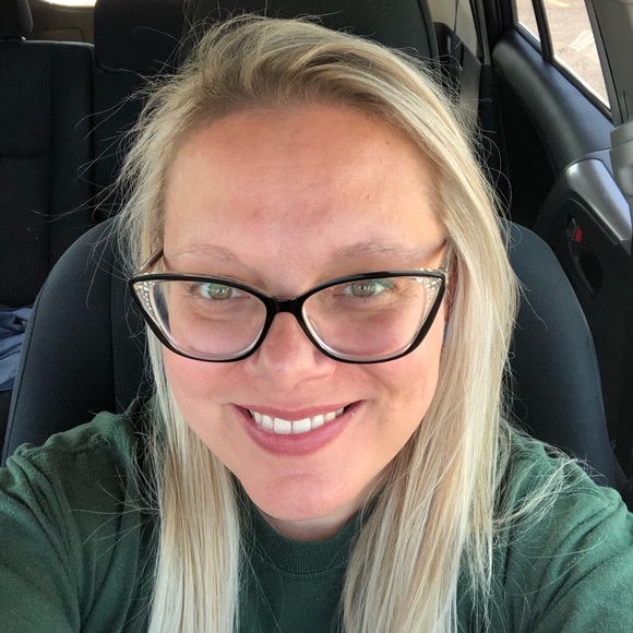 Profile Picture of Courtney Renfrow (@corenf54) on Poshmark