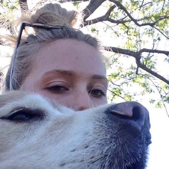Profile Picture of Julia Lynch (@julialynch9) on Poshmark