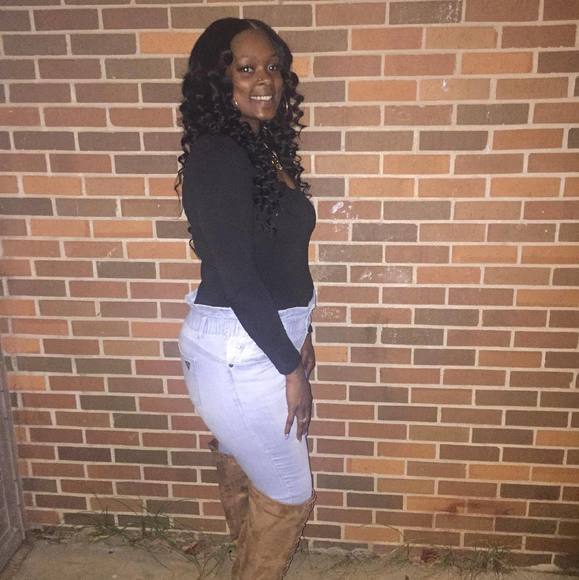 Profile Picture of Charnay Darealest (@chardornay1) on Poshmark