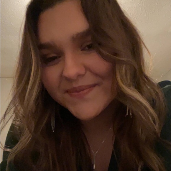 Profile Picture of Katelyn Collins (@katelyncolli362) on Poshmark