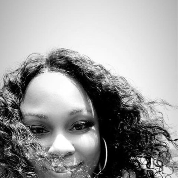 Profile Picture of Bianca Rogers (@biancarogers918) on Poshmark
