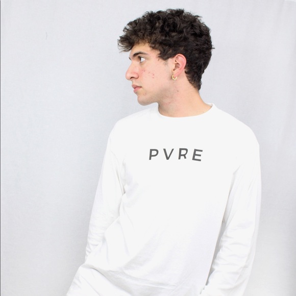 Profile Picture of Daniel Izquierdo (@dannyiz2000) on Poshmark