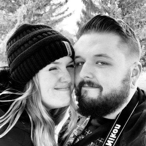 Profile Picture of Kevin Nivek (@wegnkev) on Poshmark