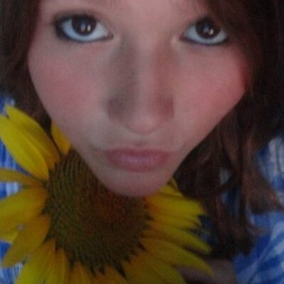 Profile Picture of LauraCoco (@LauraCoco3) on Twitter
