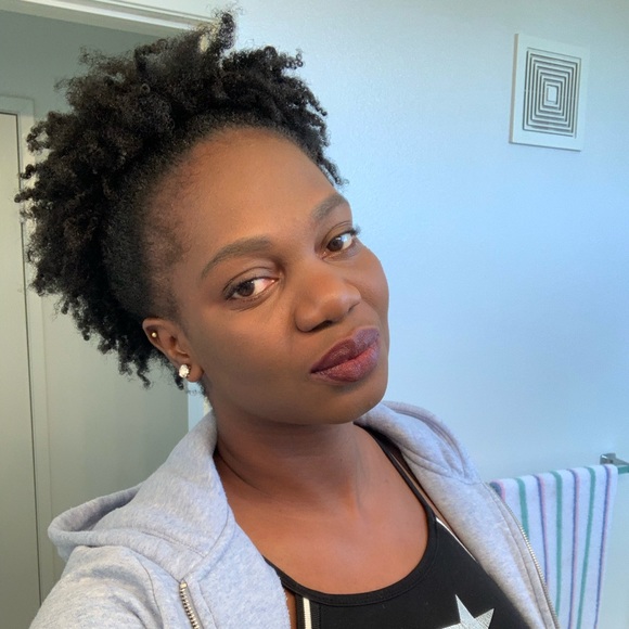 Profile Picture of Kellisha Lewis (@kellishab23) on Poshmark