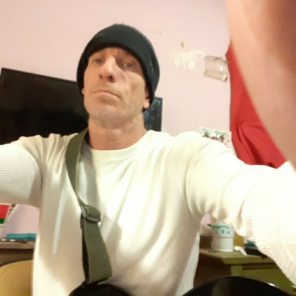 Profile Picture of Mike Little (@james590) on Poshmark