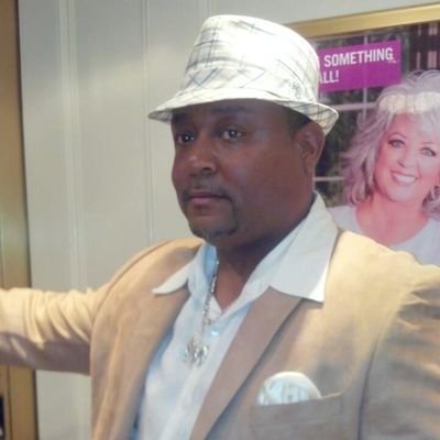 Profile Picture of Robert Wimbley (@Lopaka65) on Twitter