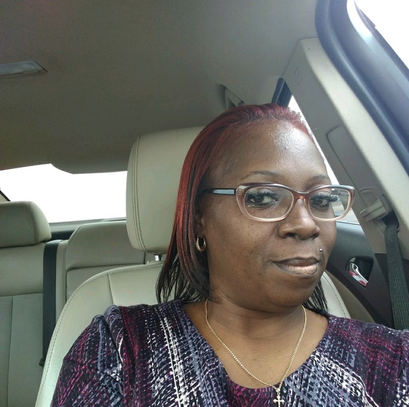 Profile Picture of Jaime Smith (@jaimesmith891) on Poshmark