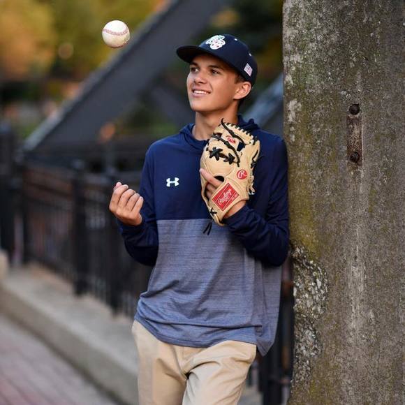 Profile Picture of Mikey Hebbard (@m_hebbard) on Poshmark