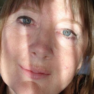 Profile Picture of Julia Robb (@juliarobbmar) on Twitter