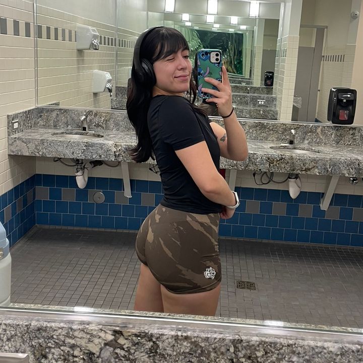 Profile Picture of Dani (@danielysse22) on Tiktok