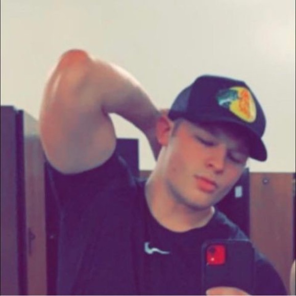 Profile Picture of Trevor Malsam (@trevorwaffles35) on Poshmark