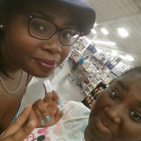 Profile Picture of Bryanna Menefee (@bryh_yanna) on Poshmark