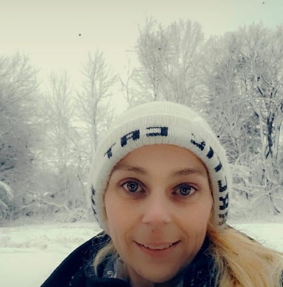 Profile Picture of Amanda Slaney (@mandy19831982) on Poshmark