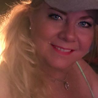 Profile Picture of Helen Boyce (@helen.boyce.16) on Facebook