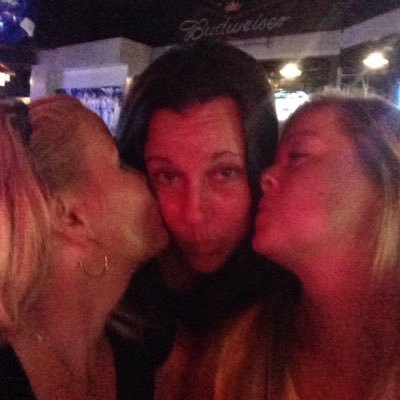 Profile Picture of Kimberly McDevitt (@dramamama78) on Twitter