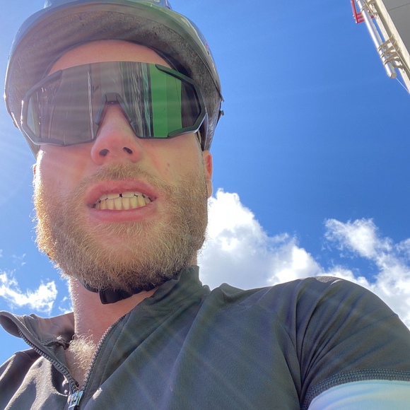 Profile Picture of Gordon Conrod (@gordonjconrod) on Poshmark