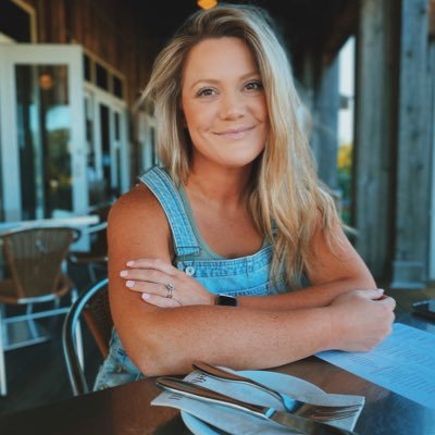 Profile Picture of Rachel Yocum (@mrsrachelyocum) on Twitter