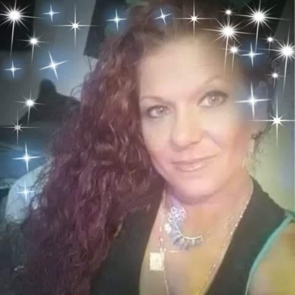 Profile Picture of Crystal Minks (@crystalminks) on Poshmark