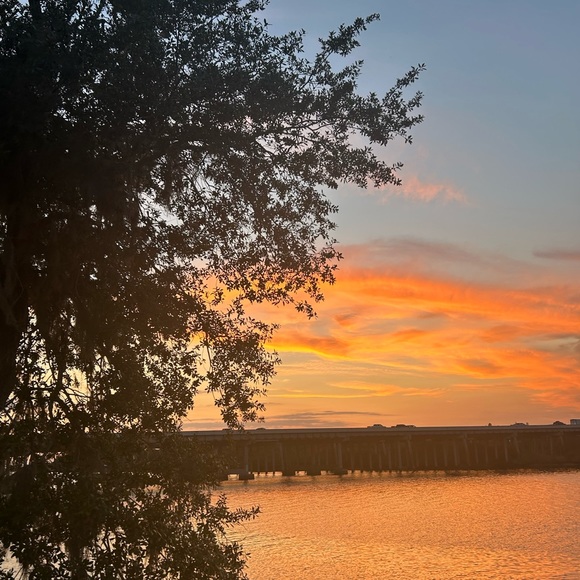 Profile Picture of Megan Lundstrom (@meganlundstrom) on Poshmark