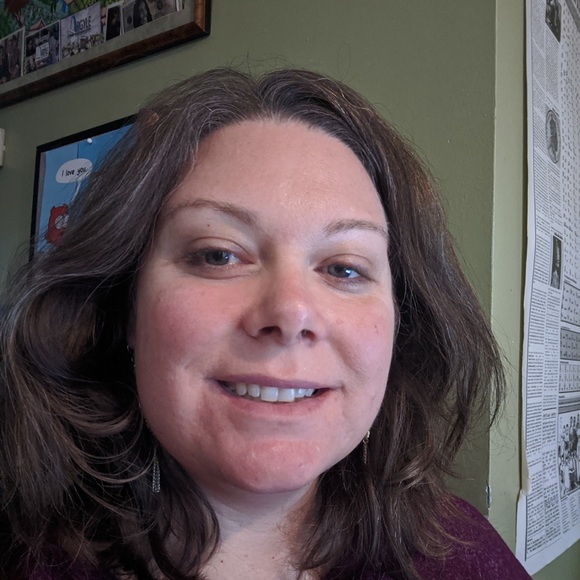 Profile Picture of Saba Tesfaye (@sabamshop) on Poshmark