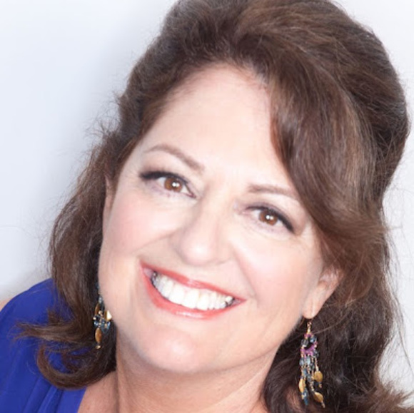 Profile Picture of Barbara Bellafiore (@ideal18) on Poshmark