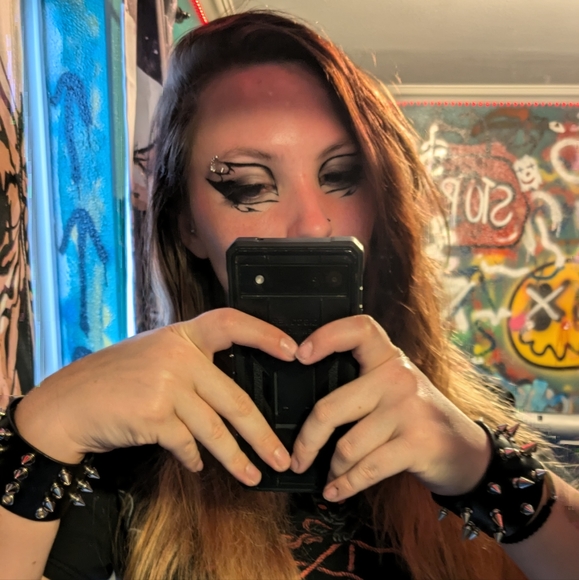 Profile Picture of Claire Mathvink (@flameofathousan) on Poshmark
