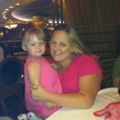 Profile Picture of Jacqueline Keller (@jackell06) on Twitter