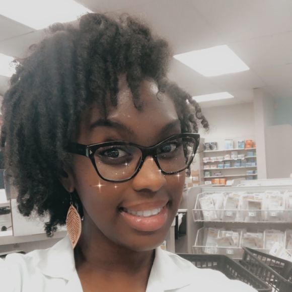 Profile Picture of Jerinda Watson (@divajbird) on Poshmark