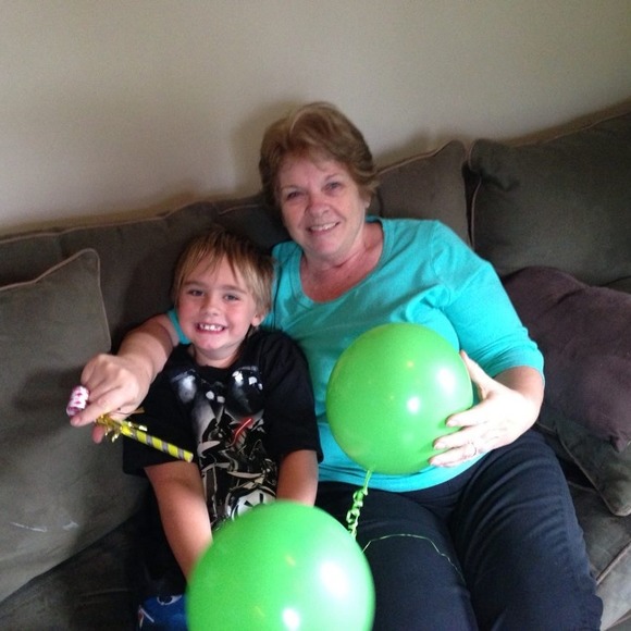 Profile Picture of Terri Dijoseph (@tdijoseph) on Poshmark