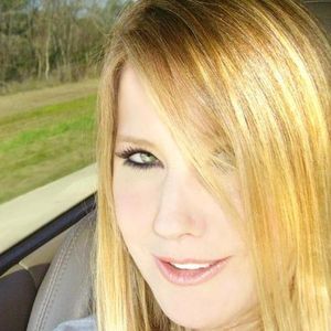 Profile Picture of Carolyn Harmon (@xcarolynxharmonx) on Myspace